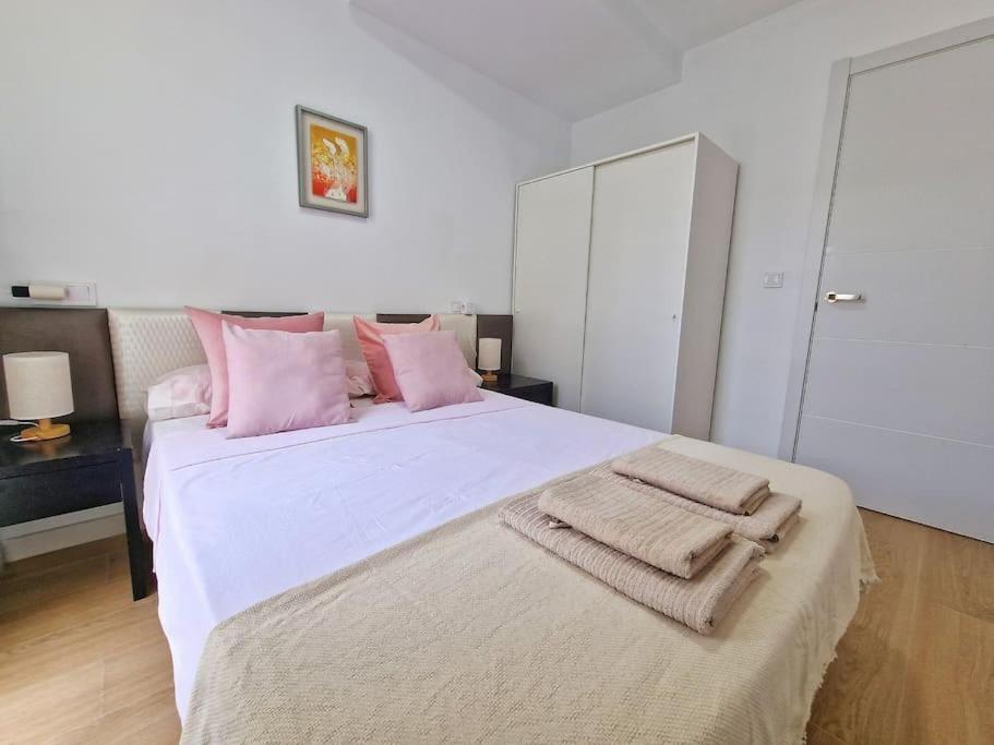 Encantador Duplex Para 6 A 1 Minuto De La Playa Benalmadena Exterior photo